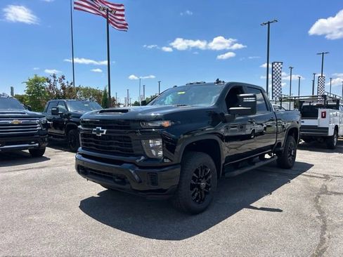 New 2026 Chevrolet Silverado 2500 Custom w/ Custom Value Package AWD/4WD image 7