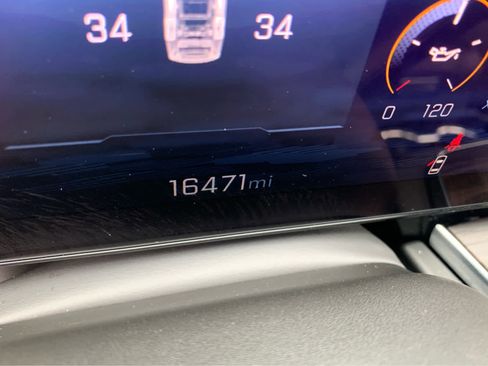 Used 2025 Chevrolet Tahoe Z71 image 16