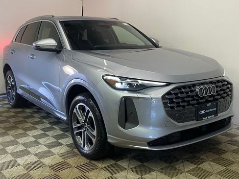 New 2025 Audi Q5 Premium Plus image 1