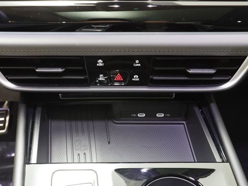 New 2026 Volkswagen Atlas Peak Edition image 11