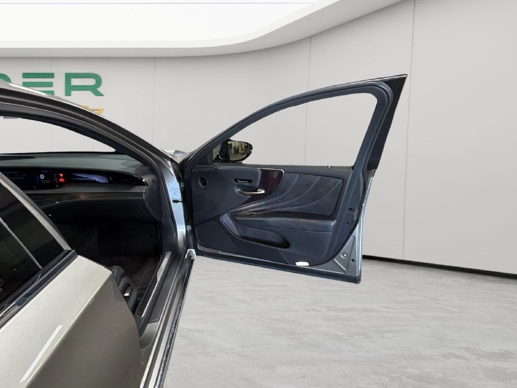 Used 2019 Lexus LS 500 AWD w/ Interior Upgrade Package image 44