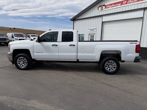 Used 2016 Chevrolet Silverado 2500 W/T AWD/4WD image 2