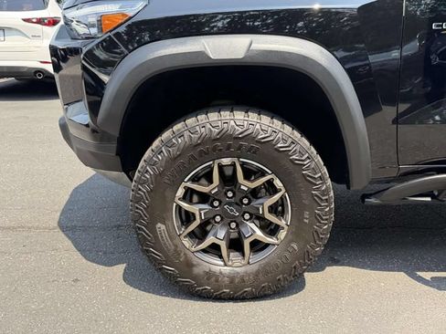 Used 2023 Chevrolet Colorado ZR2 w/ ZR2 Convenience Package III AWD/4WD image 8