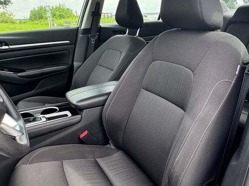 Used 2023 Nissan Altima 2.5 SV image 10