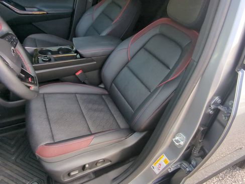 Used 2025 Chevrolet Equinox RS w/ Convenience Package III FWD image 57