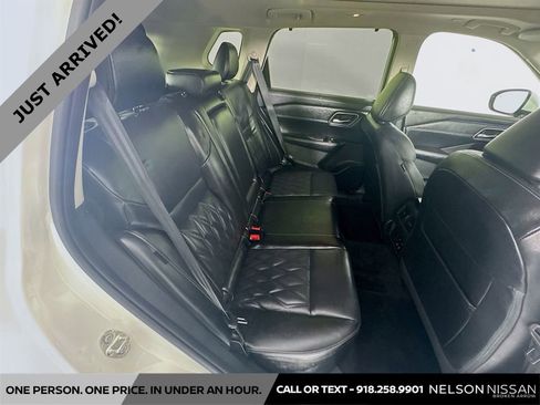 Certified 2025 Nissan Rogue Platinum w/ Tech Package image 29