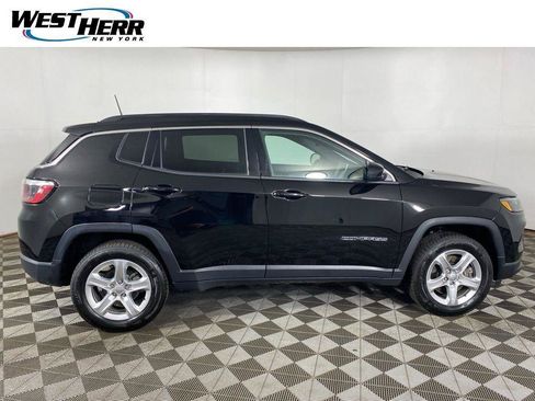 Used 2023 Jeep Compass Latitude w/ Convenience Group AWD/4WD image 23