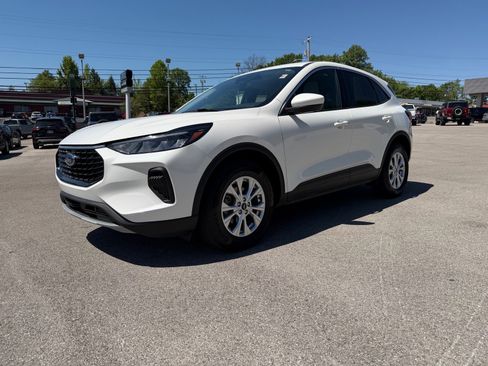 Used 2023 Ford Escape Active w/ Tech Pack #2 AWD/4WD image 9