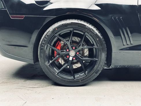Used 2014 Chevrolet Camaro SS w/ RS Package RWD image 39