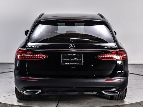 Used 2023 Mercedes-Benz E 450 4MATIC All-Terrain Wagon w/ Premium Package image 5