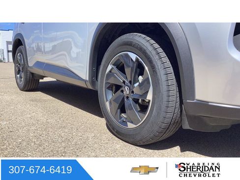 Used 2025 Nissan Rogue SV AWD/4WD image 7