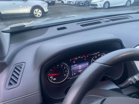 Used 2024 GMC Terrain SLE image 33