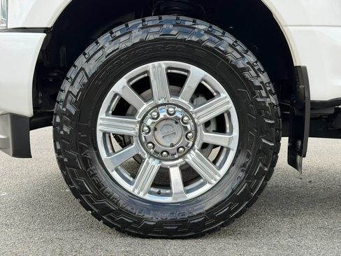 Used 2019 Ford F250 Limited AWD/4WD image 16