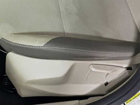 Used 2014 Ford Focus SE image 22