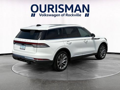 Used 2025 Lincoln Aviator Reserve AWD/4WD image 6