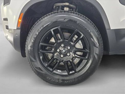 Used 2024 Land Rover Defender 110 S AWD/4WD image 28