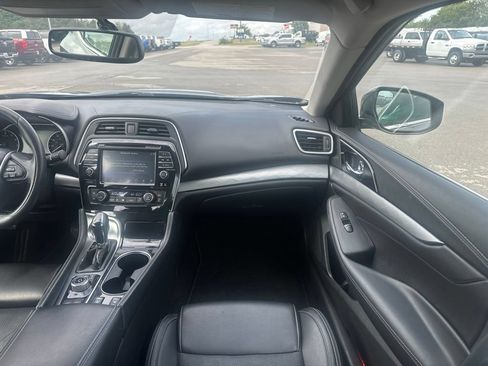 Used 2017 Nissan Maxima 3.5 SV FWD image 11