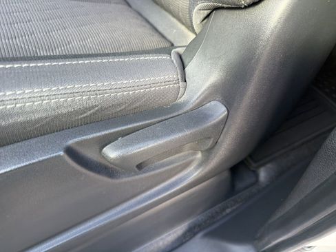 Used 2022 Nissan Titan S image 13