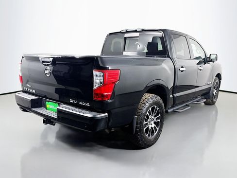 Used 2021 Nissan Titan SV w/ SV Convenience Package image 10
