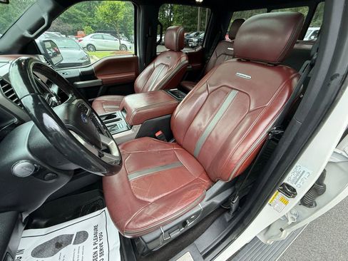 Used 2018 Ford F150 Platinum w/ Equipment Group 701A Luxury AWD/4WD image 26