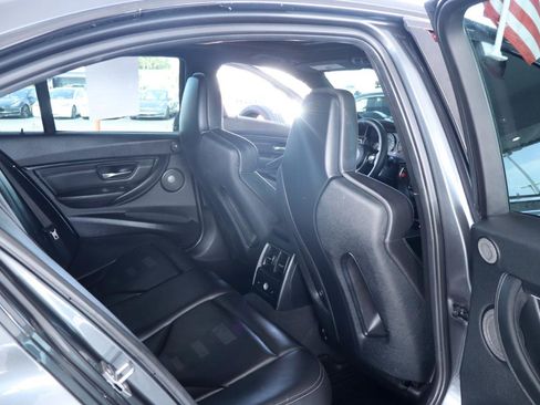 Used 2017 BMW M3 RWD image 34