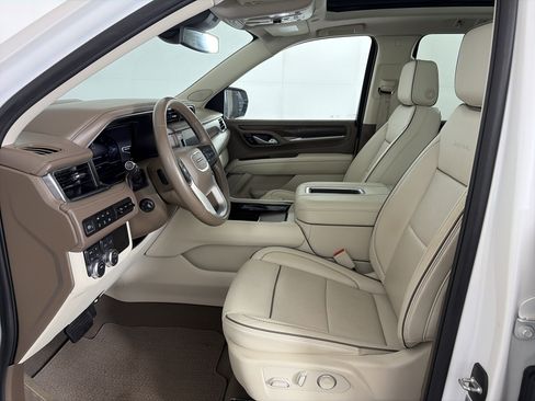 Certified 2024 GMC Yukon XL Denali AWD/4WD image 6