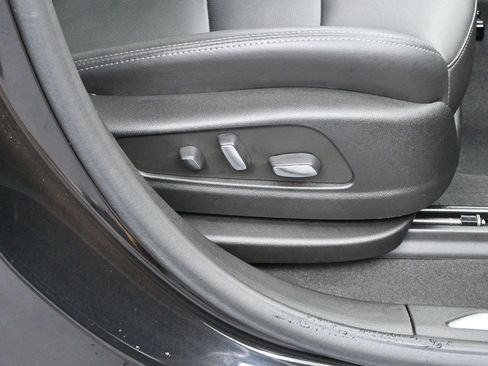 Certified 2024 Cadillac XT5 Premium Luxury w/ LPO, Floor Liner Package AWD/4WD image 36