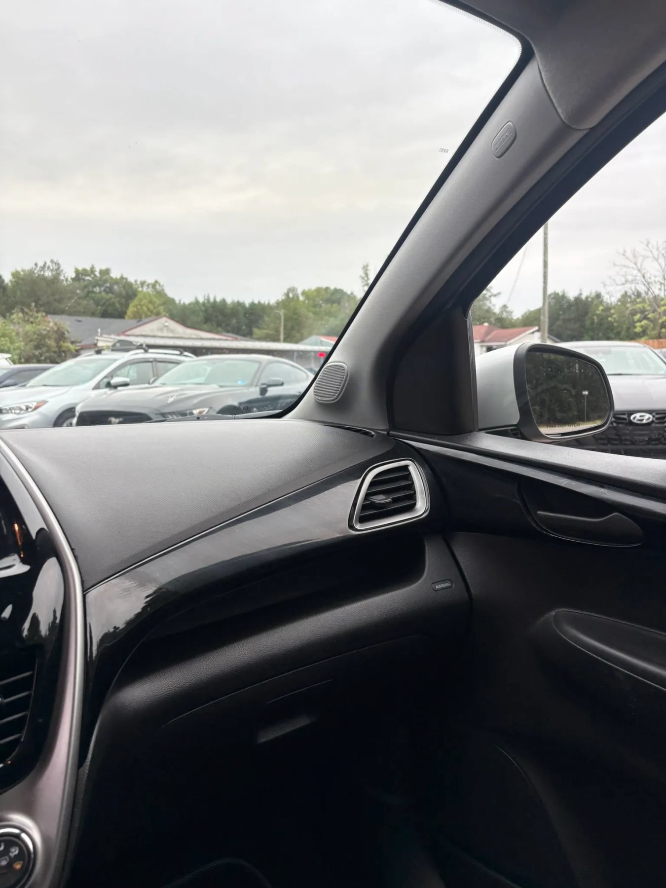 Used 2020 Chevrolet Spark LT FWD image 19