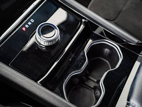 Used 2021 Jeep Grand Cherokee L Laredo image 32