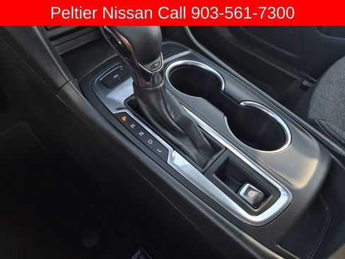 Used 2023 Chevrolet Equinox LT AWD/4WD image 38