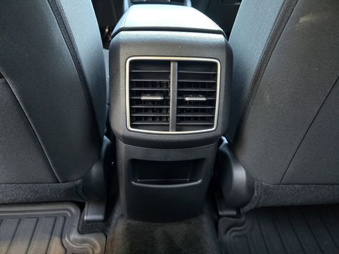 Used 2025 Kia Sportage LX image 24