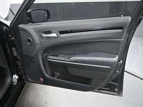 Used 2017 Chrysler 300 S w/ 300S Premium Group AWD/4WD image 20
