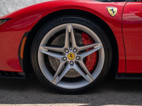 Used 2024 Ferrari SF90 Spider AWD/4WD image 18