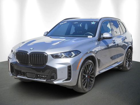 Certified 2025 BMW X5 xDrive40i w/ M Sport Package image 3