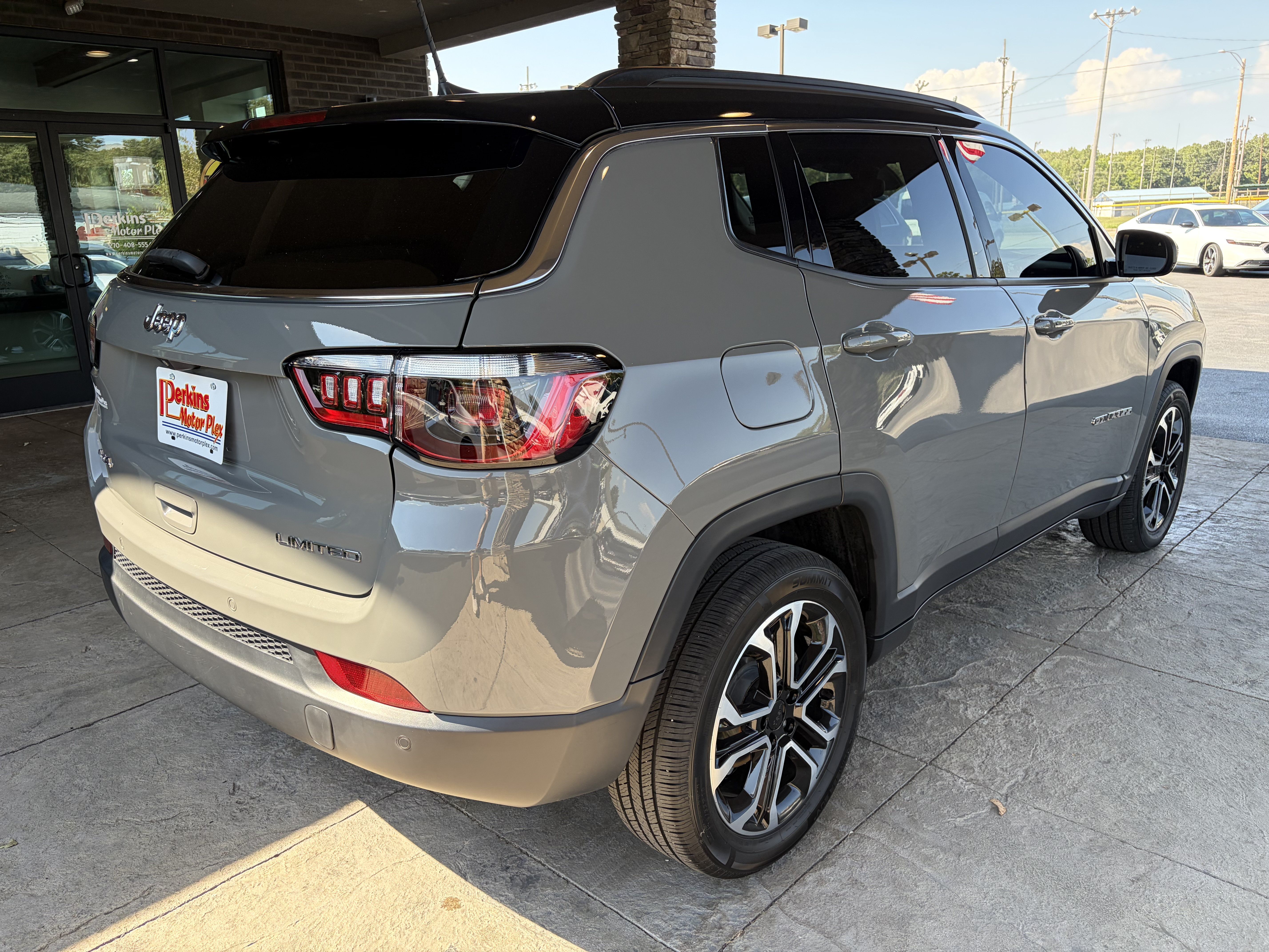 Used 2024 Jeep Compass Limited AWD/4WD image 6