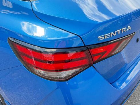 Certified 2021 Nissan Sentra SV FWD image 12