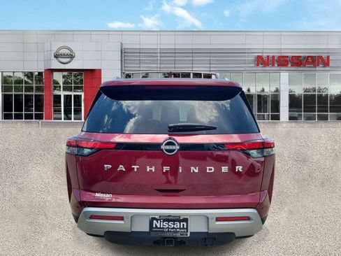 Certified 2025 Nissan Pathfinder Platinum w/ Cargo Package FWD image 3
