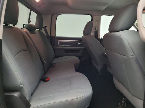 Used 2019 RAM 1500 Classic SLT AWD/4WD image 19