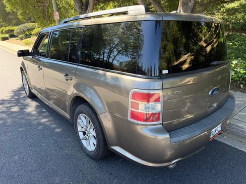 Used 2013 Ford Flex SE FWD image 3