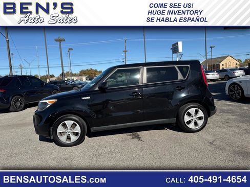 Used 2016 Kia Soul FWD image 1