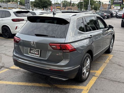 Used 2018 Volkswagen Tiguan SEL Premium w/ 3rd Row Seat Package AWD/4WD image 9