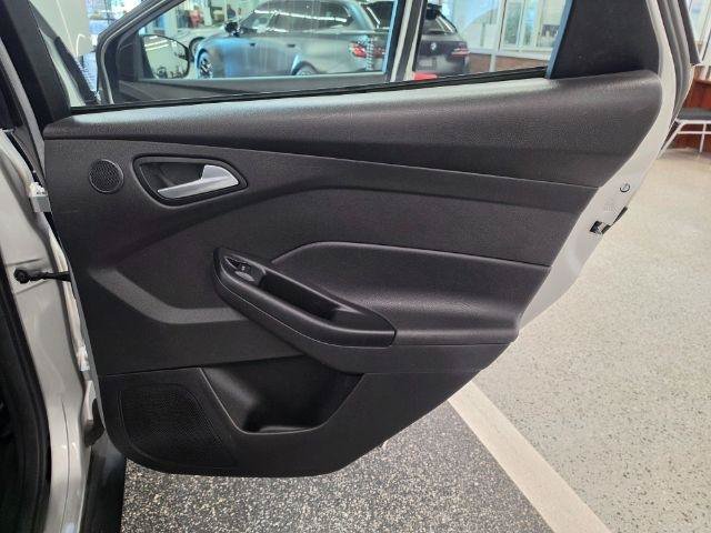 Used 2017 Ford Focus SEL FWD image 35