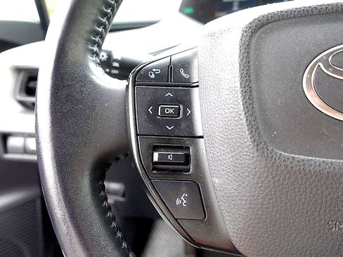 Used 2024 Toyota Prius LE FWD image 14