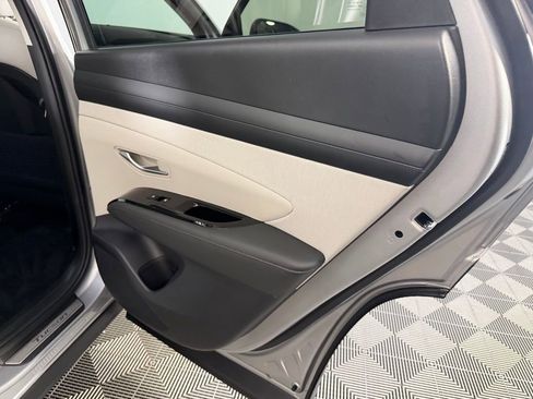Used 2025 Hyundai Tucson Limited FWD image 32