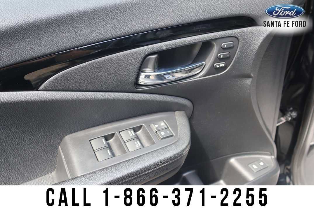 Used 2017 Honda Pilot Touring image 10