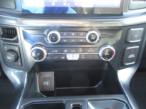 Used 2022 Ford F150 XLT w/ Equipment Group 302A High image 38