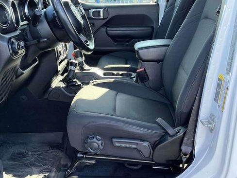 Used 2021 Jeep Wrangler Unlimited Sport image 13