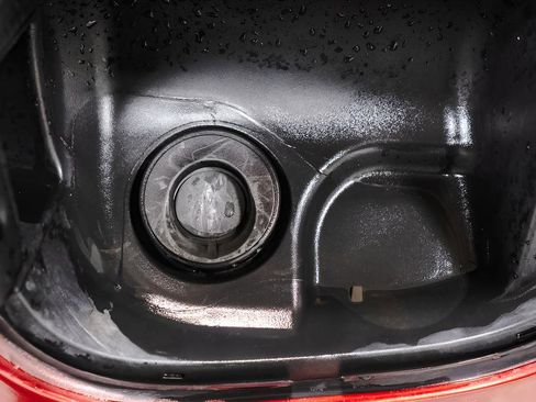 Used 2023 GMC Yukon SLE image 38