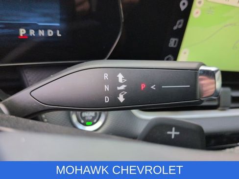 Used 2025 Chevrolet Equinox LT AWD/4WD image 17