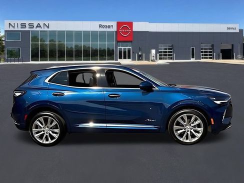 Used 2023 Buick Envision Avenir AWD/4WD image 2